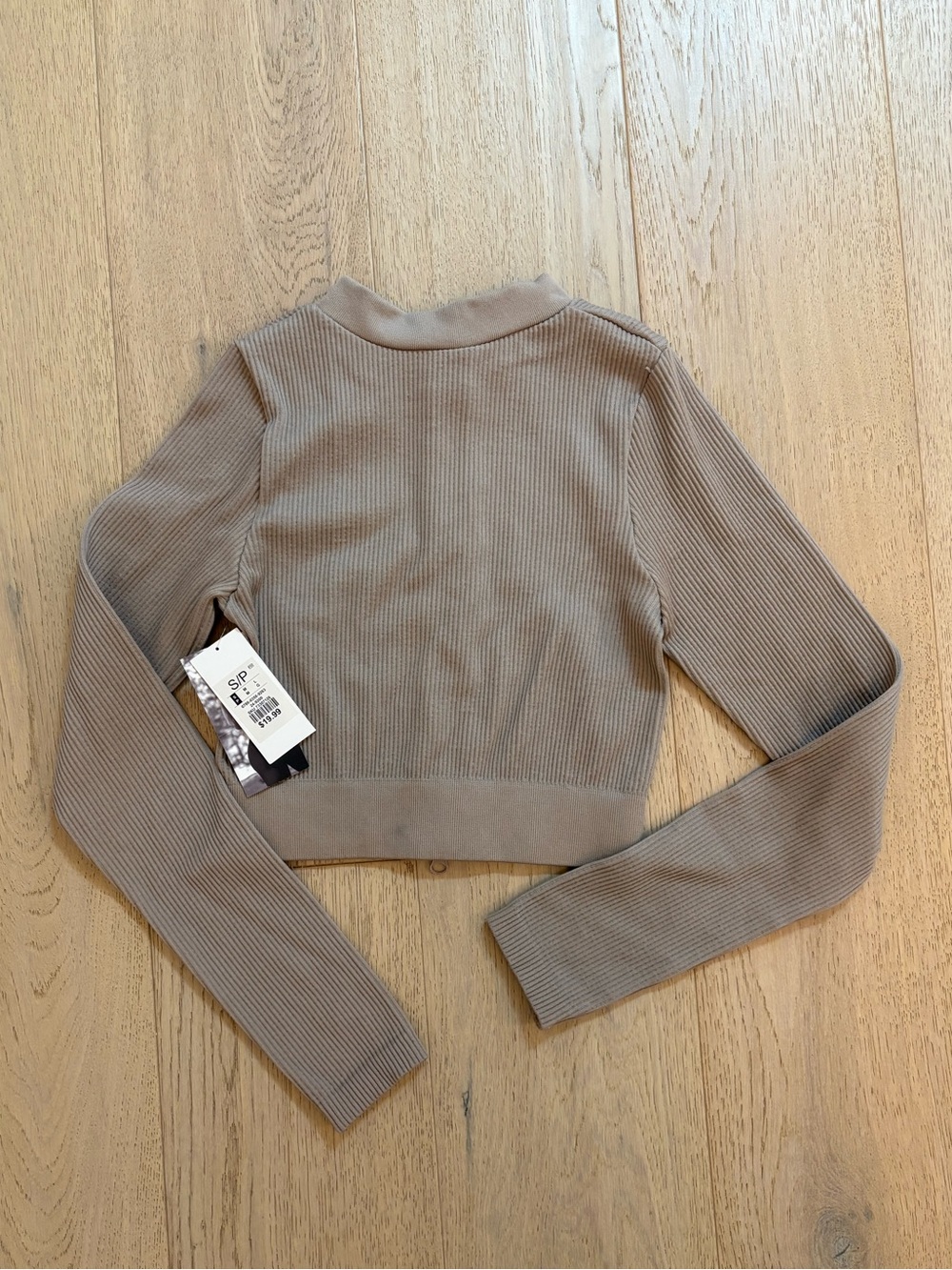 SMR | Ribbed Zip-Up Crop Sweater - Picture 3 of 4